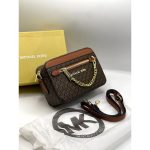MICHAEL KORS JET SET LOGO LIGHT CROSSBODY