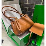 BOTTEGA VENETA SMALL PARACHUTE BAG